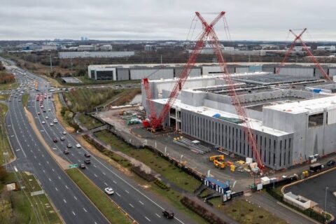 New York Pauses Large AI Data Center Construction for One Year